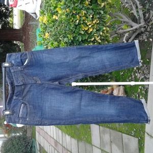Women's Calvin Klein jeans size 8 they are distressed